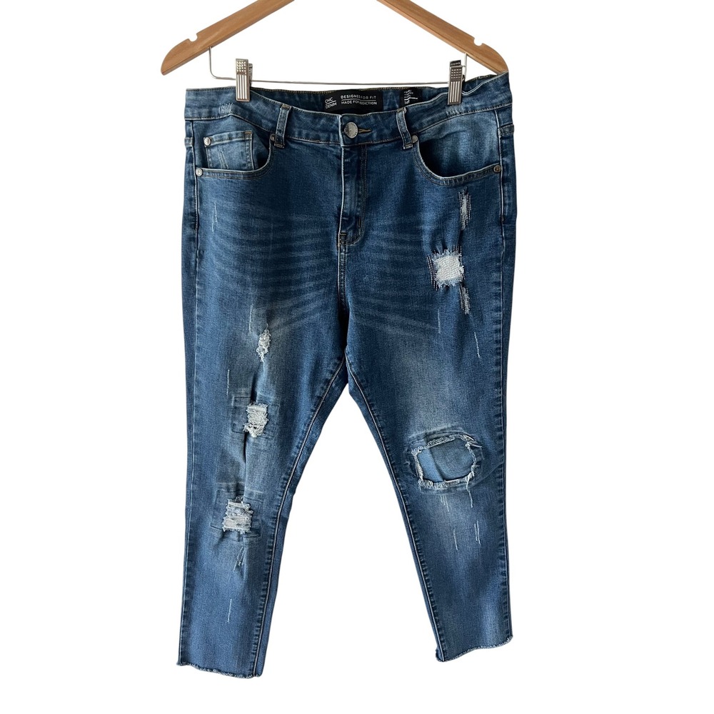 City Chic Harley Midrise Skinny Distressed Blue Jeans Frayed Hem Casual Edgy 14R